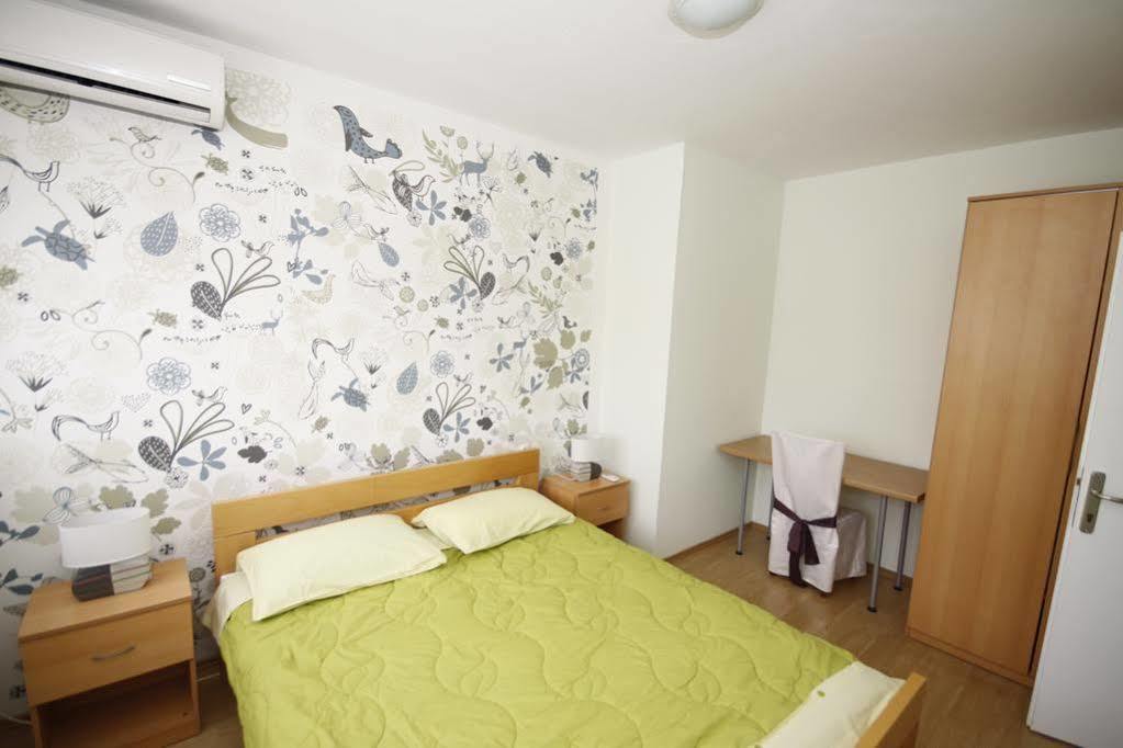 City Center Accommodation Zára Kültér fotó