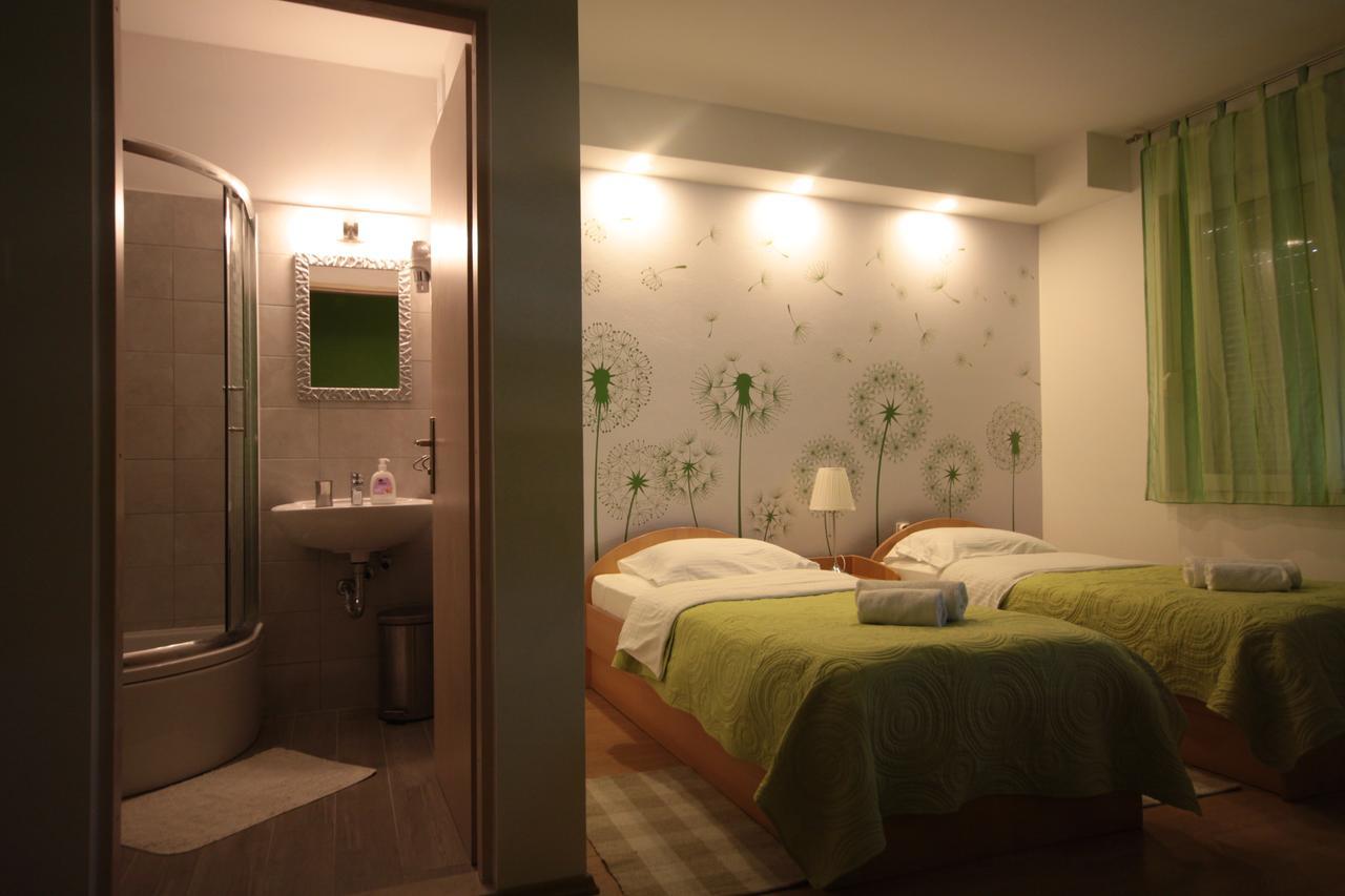 City Center Accommodation Zára Kültér fotó