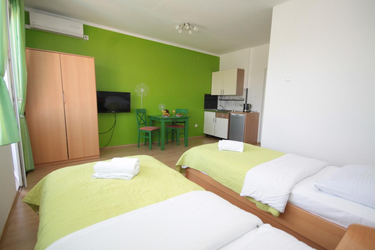 City Center Accommodation Zára Kültér fotó